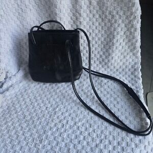 Nine West Vintage 90s Black Leather Crossbody Bucket Bag Y2K Minimalist Small